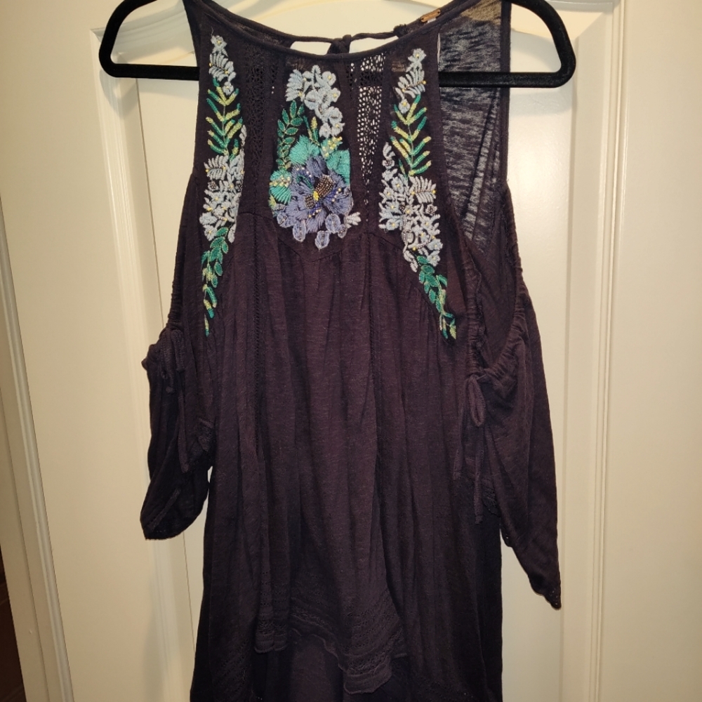 BEAUTIFUL FREE PEOPLE COLD SHOULDER BLOUSE